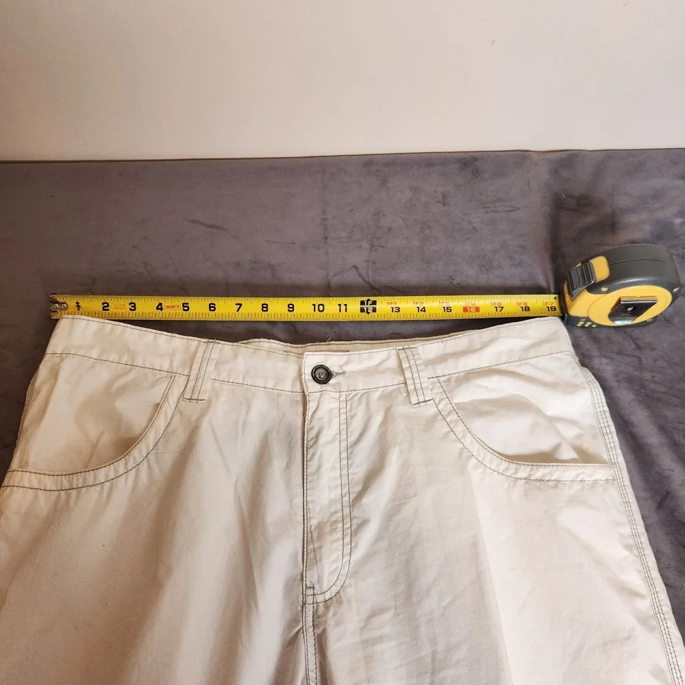 INC International Concepts Men's White Cargo Shorts Size 36 100% Cotton Utility